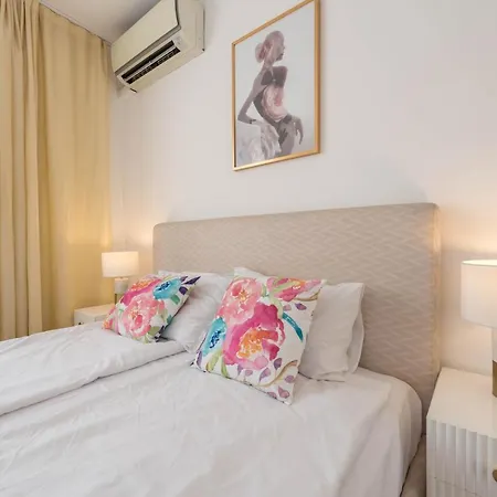 Apartment White Elegance Center Varna