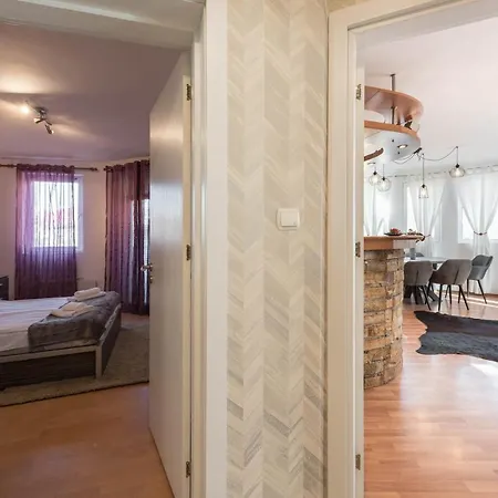 White Elegance Center *