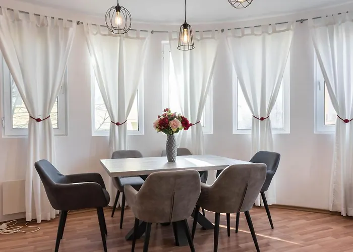 Apartment White Elegance Center