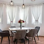 Apartmán White Elegance Center