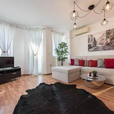 Lägenhet White Elegance Center