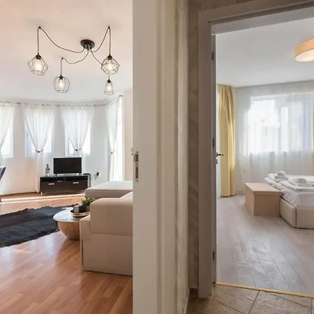Daire White Elegance Center *