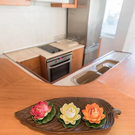 White Elegance Center Lägenhet